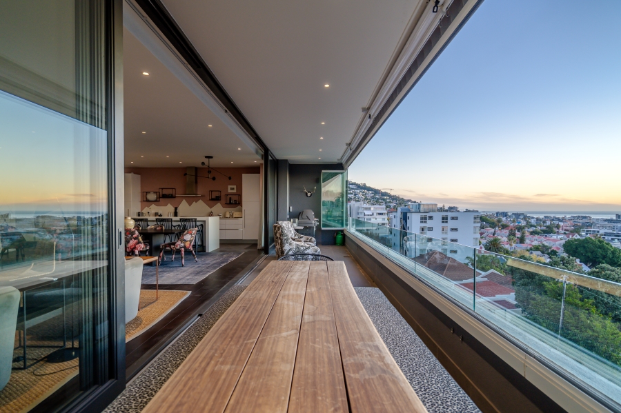 3 Bedroom Property for Sale in Sea Point Western Cape
